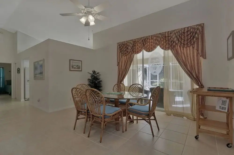 Sunbury Court Home