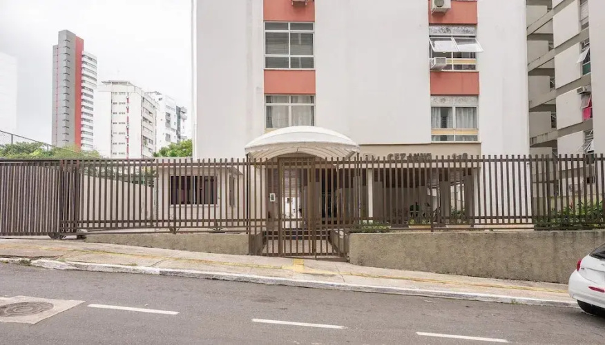 Apartment With Balcony and Barbecue Cec0801