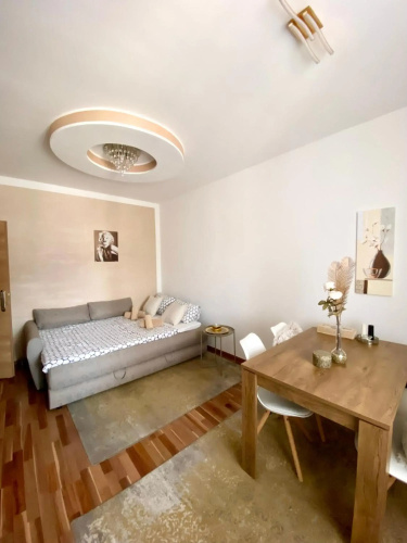 Apartment #Story