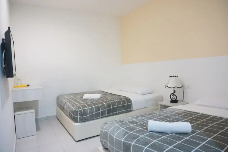Al33 Leisure Hotel