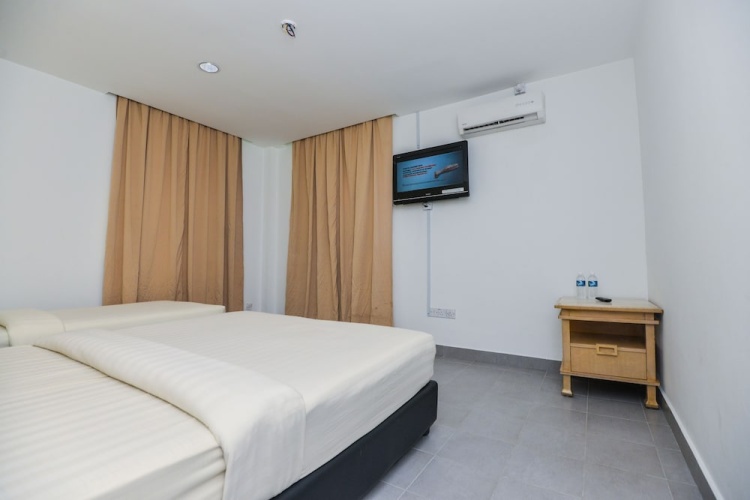 Alpha Hotel