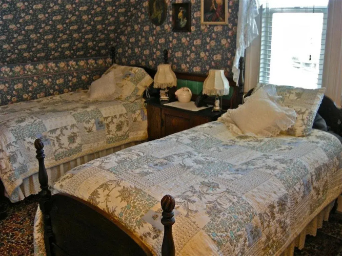 Old Tower House Bed & Breakfast