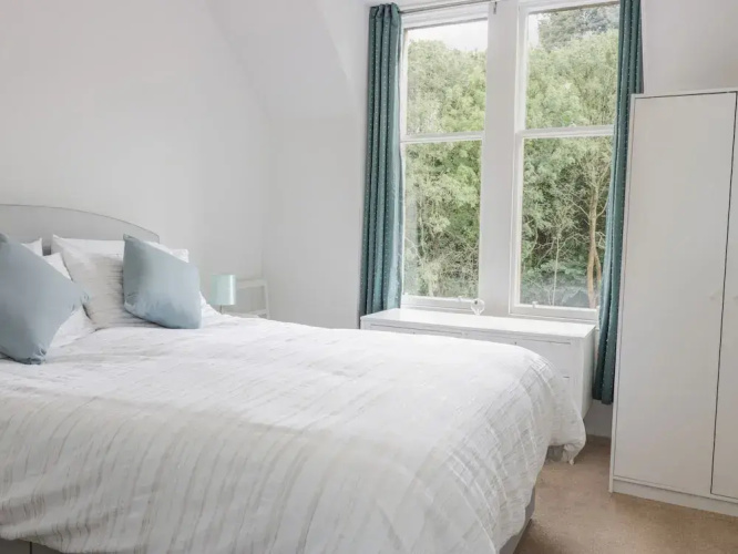 6 Coltbridge Gardens