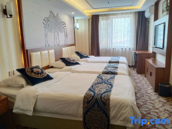 Standard Triple room