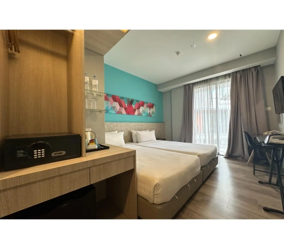 Deluxe Twin room with balcony