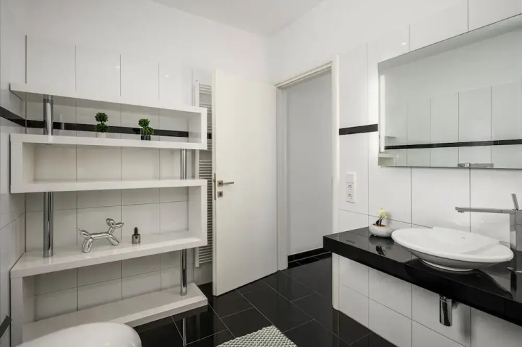 Euphoria Seaview Residences with Shared Pool by Konnect