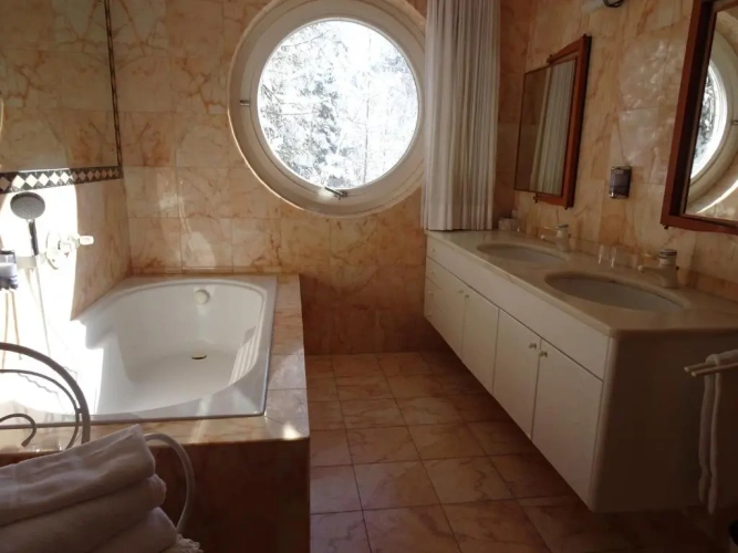 601 Villa Maria