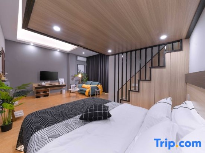 Quadruple Apartment