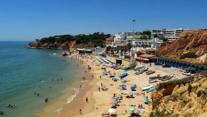 Beach Center 2 - 300m beach