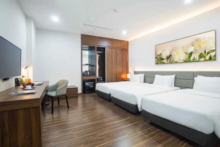 Standard Double room with city view