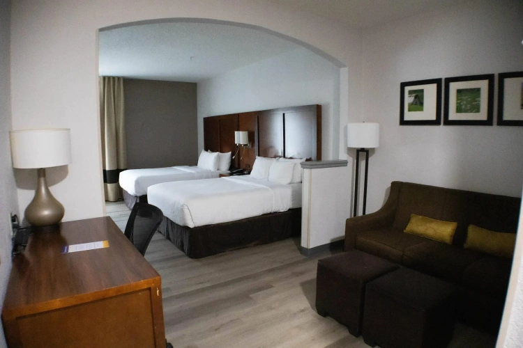Quadruple Suite