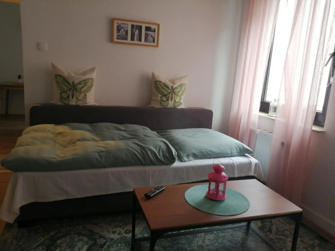SECOND HOME bitte beachten Sie den Check in und Check out