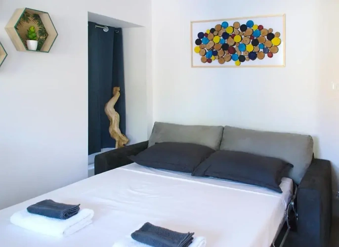2 Bedrooms Cottage