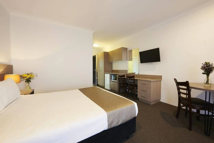 Adelong Motel