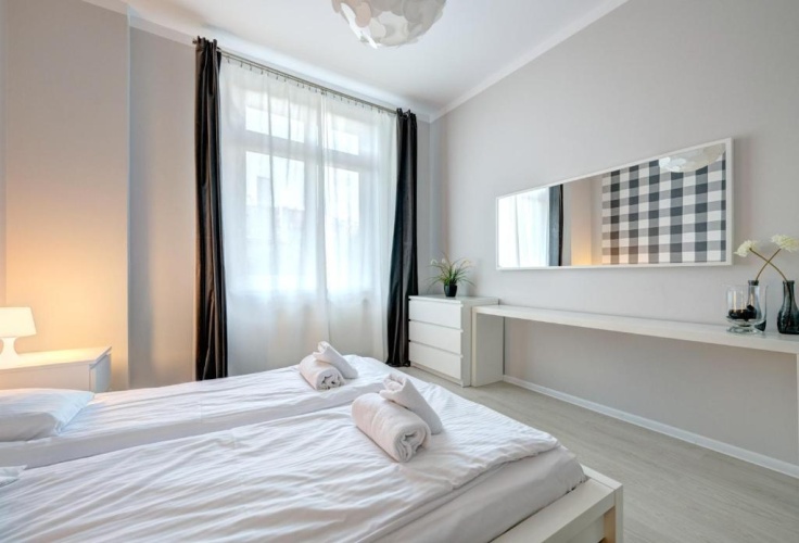 1 Bedroom Apartment