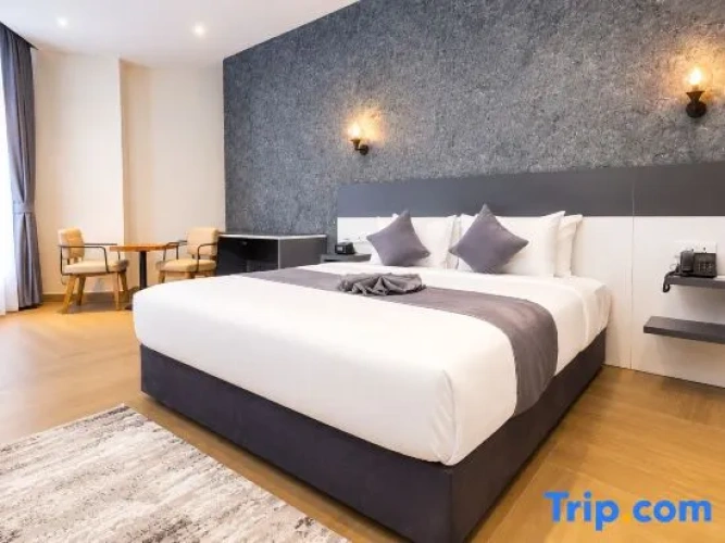 4 Bedrooms Standard Penthouse room with view