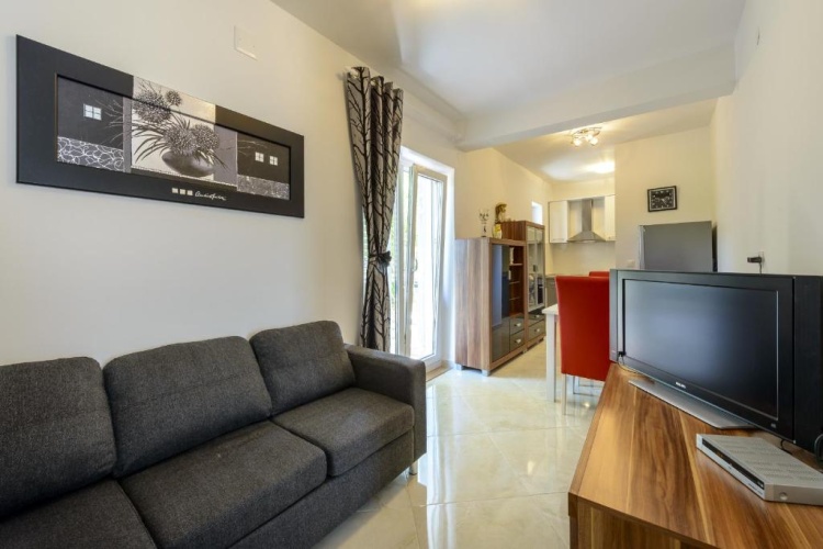2 Bedrooms Apartment with sea view