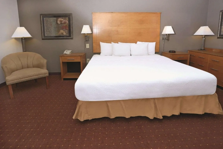 Deluxe Double Suite