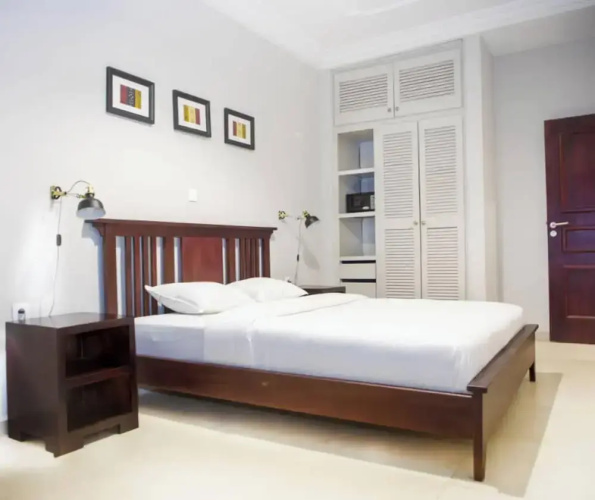 Riad Prince Louis