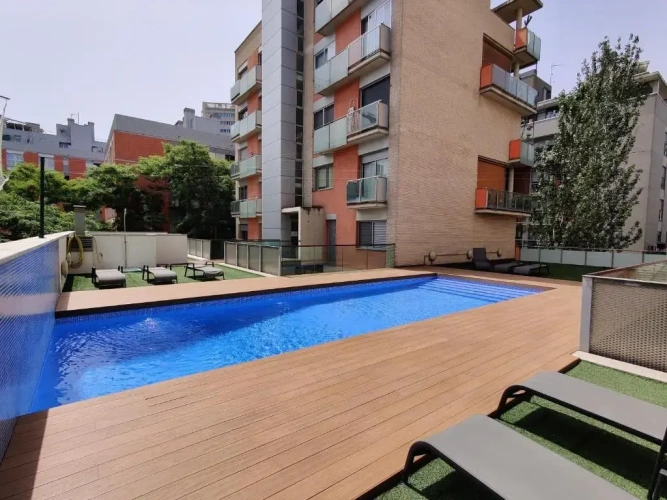 3 Bedrooms Apartment