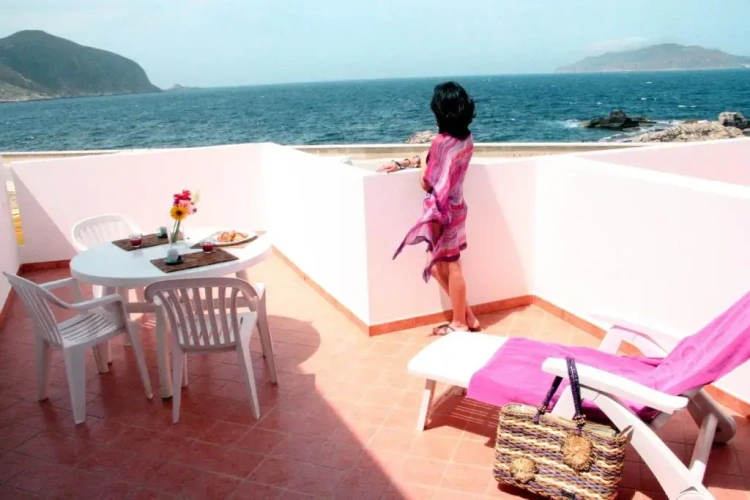 Apartment with sea view