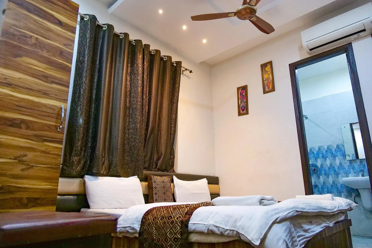 FabHotel JP Residency