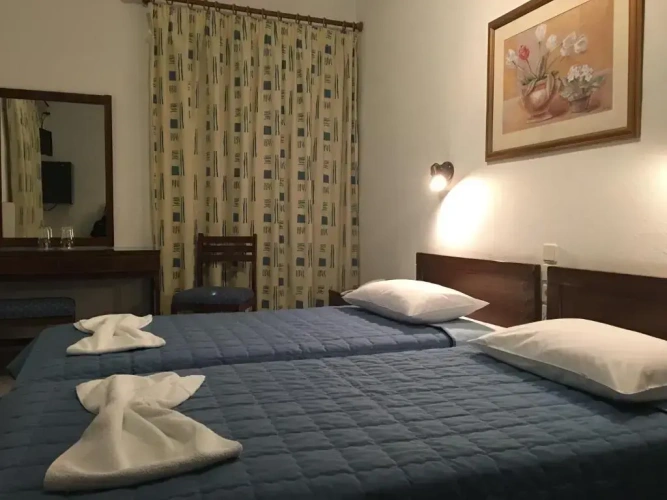 Standard Twin room with mountain view