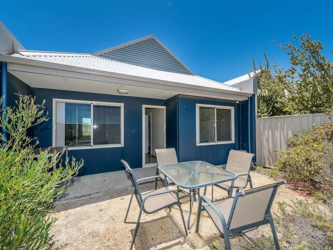 Seafront Unit 60