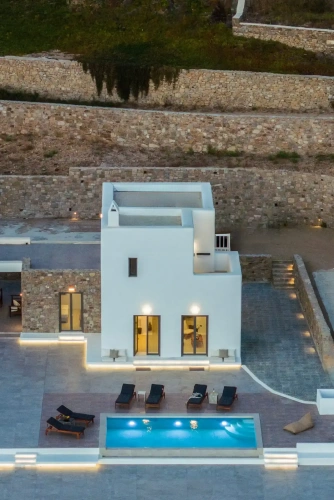 3 Bedrooms Villa