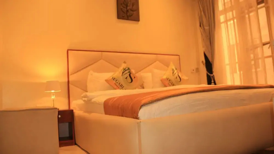 Sugarland Hotel & Suites