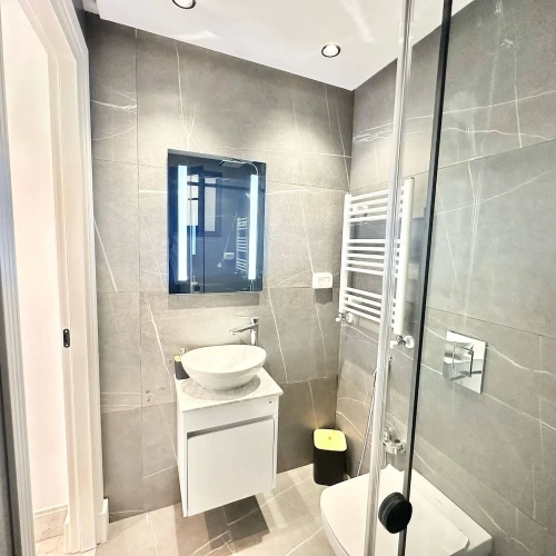 3 Bedrooms Apartment with balcony