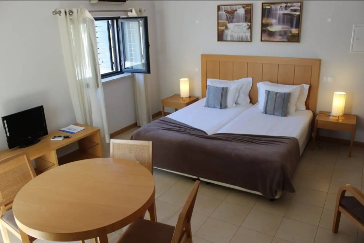 Vicentina Hotel