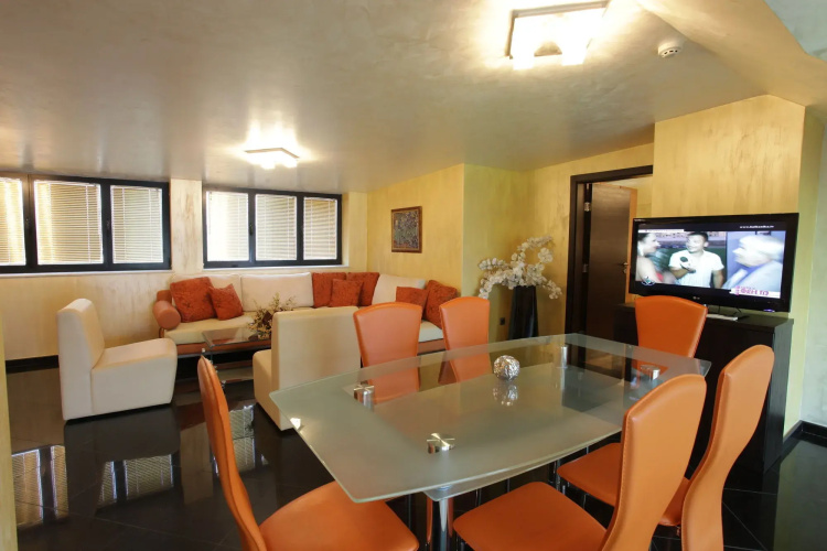 EfBet Hotel