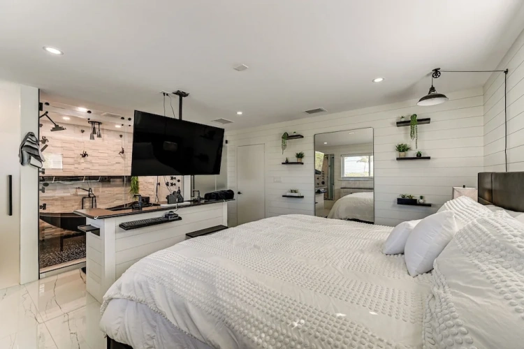 Guest rooms