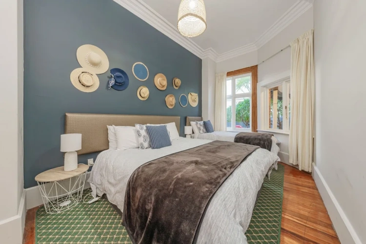 2 Bedrooms Apartment with sea view