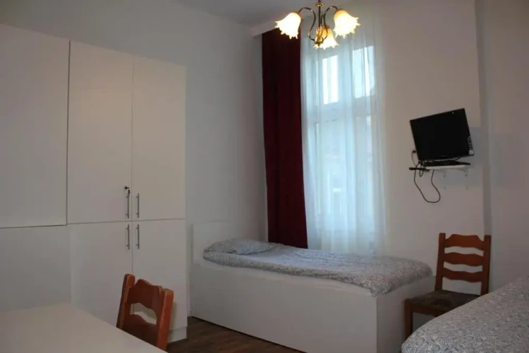 Economy Twin room
