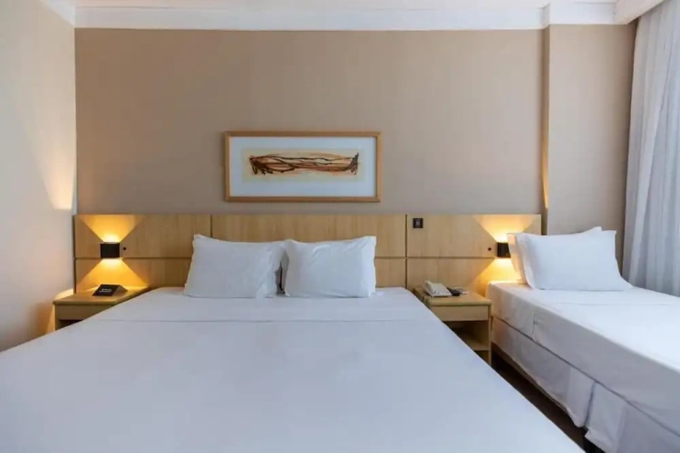 Standard Triple room