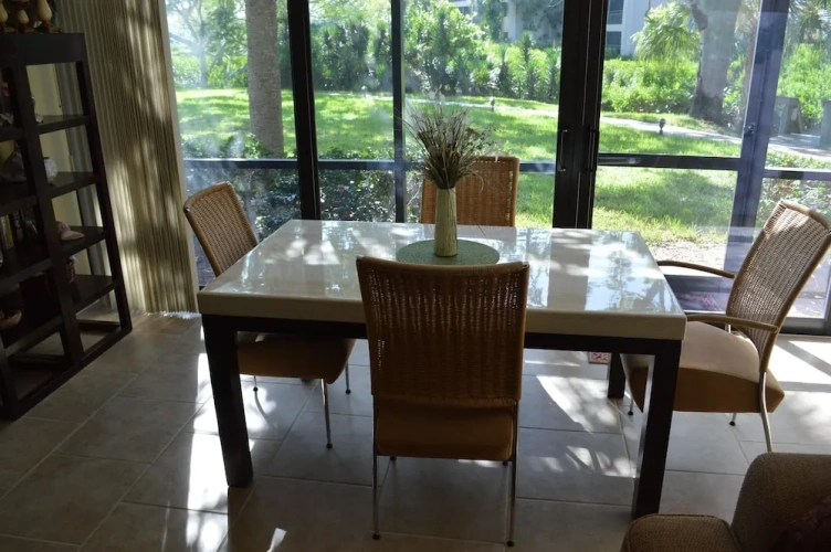 2 Bedrooms Comfort Cottage with canal view