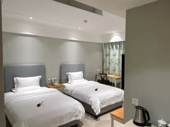 Scenery Hotel