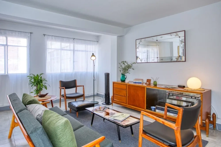 2 Bedrooms Luxury Apartment with courtyard view
