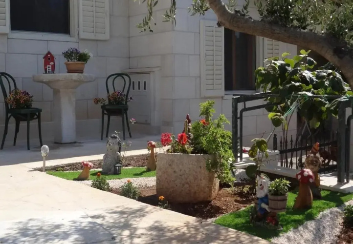 Apartments Branka - 30m from beach