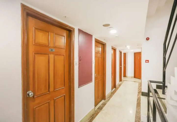 Town Hall Hotel By Oyo Rooms
