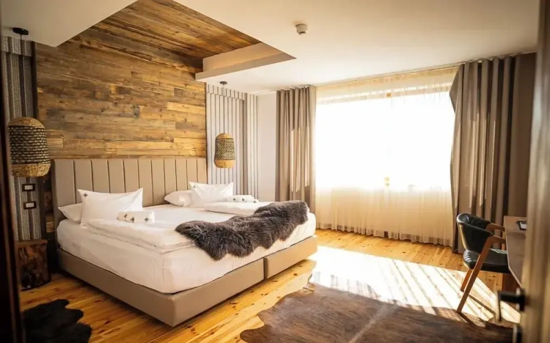 Deluxe Suite with balcony and with courtyard view