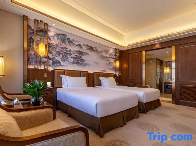 Deluxe Twin Suite