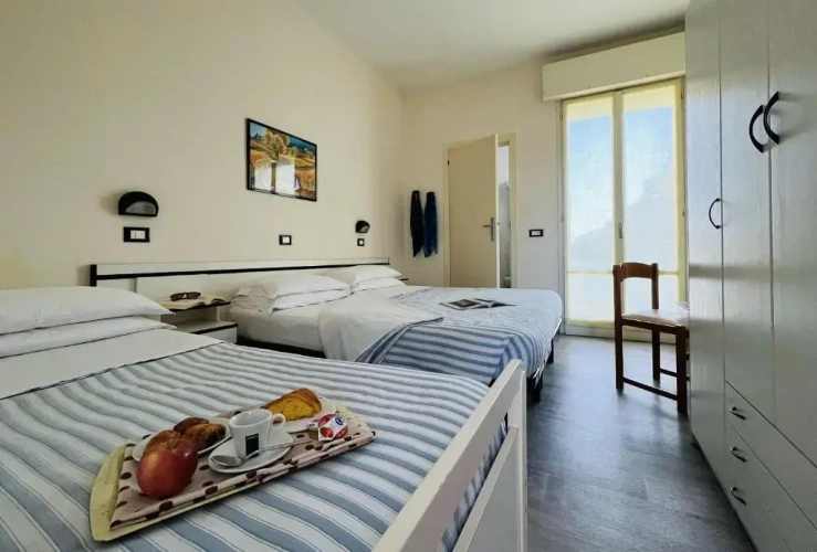 Standard Triple room with balcony