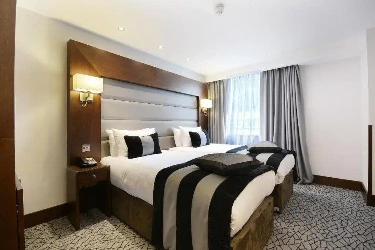 Club Twin room