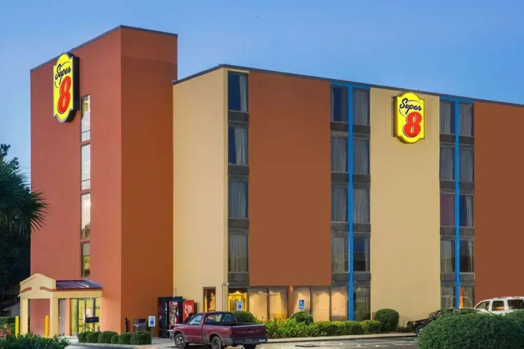 Super 8 By Wyndham Myrtle Beach/market Common Area - Surfside Beach, SC