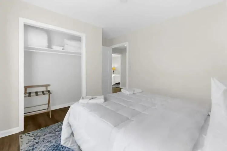 Rose Drive Roost 2