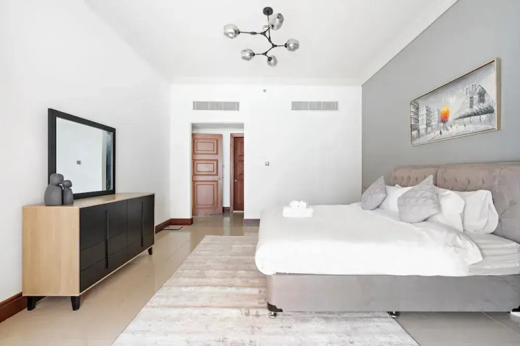 StoneTree - Golden Mile 5 2BR - Beach Access