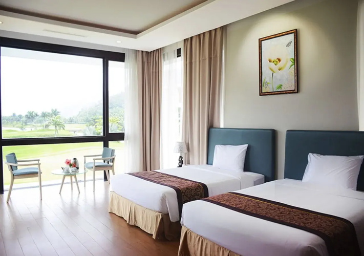 Diamond Bay Golf & Villas